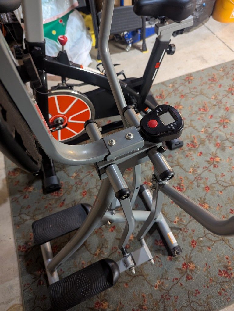 Elliptical ***LIKE NEW***