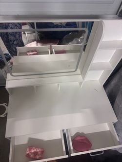 Vanity Table with Light