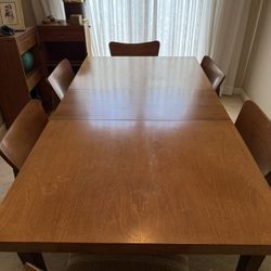 Mid century Awesome Table And chairs 