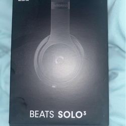 Beats Solo 3 Barely Used 