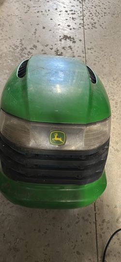 John Deere riding mover hood L108