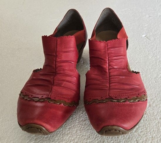 Riker Antistress Red Leather Sandals Size US 7.5