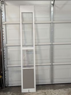 Dog door insert for sliding door