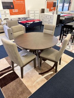 Round Dining Table Set with 4 Chairs