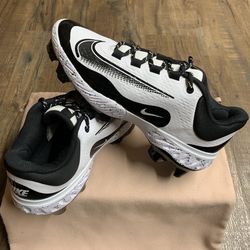 Nike Alpha Huarache Elite 4 Low” TPU Plastic Cleat (Size: 8.5)