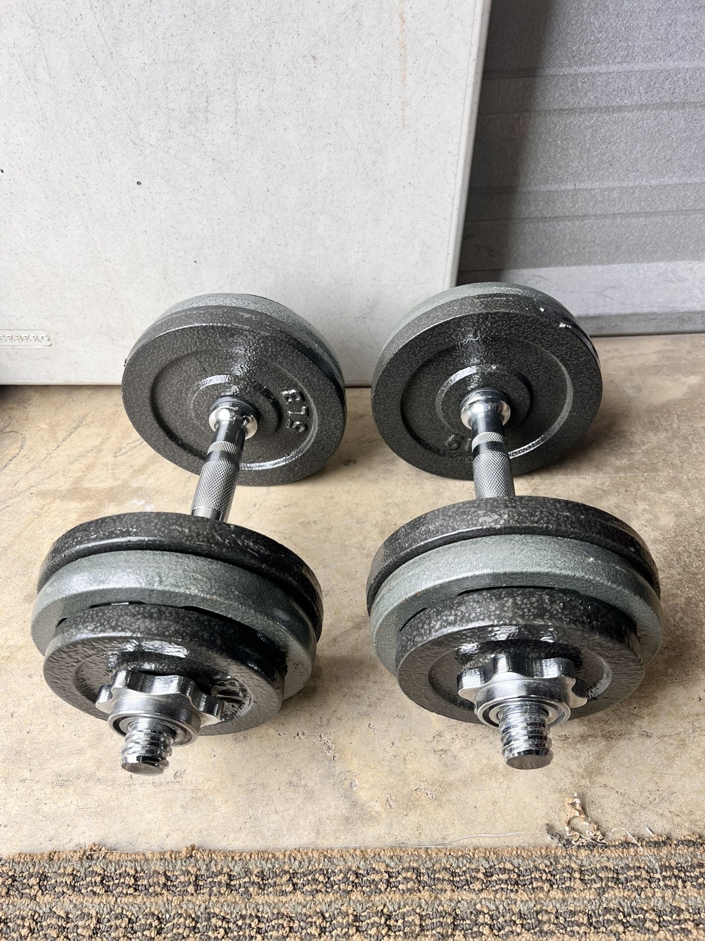 60 LB SOLID DUMBBELLS ADJUSTABLE EACH ONE 30 LB