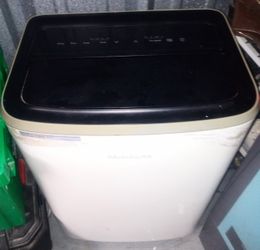 Frigidaire - 3–in-1 Portable Room Air Conditioner - White