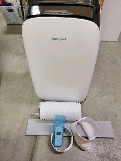 Honeywell 12,000 BTU portable air conditioner AC
