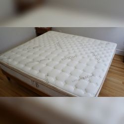 Saatva Classic Mattress, King : 11.5" Luxury Firm - Good - Hoboken, NJ