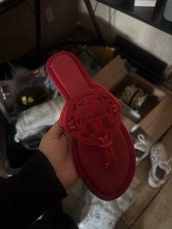 WOMEN SANDALS