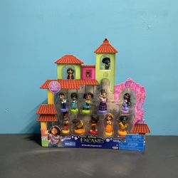 Disney Encanto Mi Familia Figurine Set