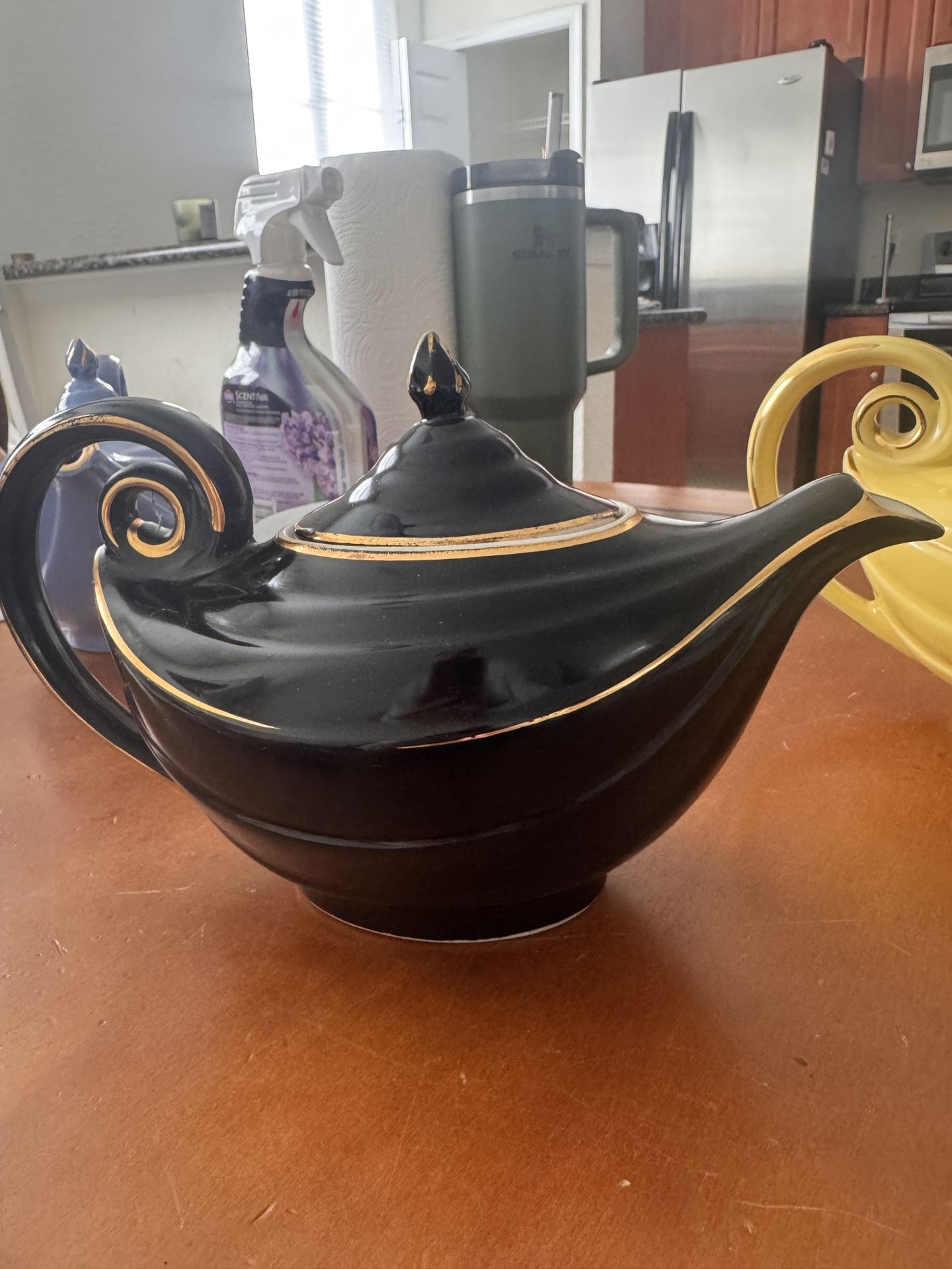 Hall Black Aladdin Vintage Teapot