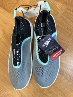 New Boys Girls Speedo Sz 5-6 Water Shoes 