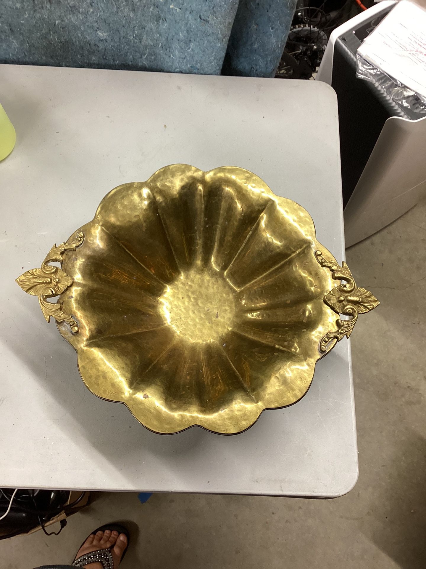 Vintage XL Hand Hammered Brass Footed Scalloped Bowl Centerpiece 16” Wide