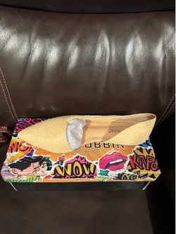 A new shoes summer cape robbin