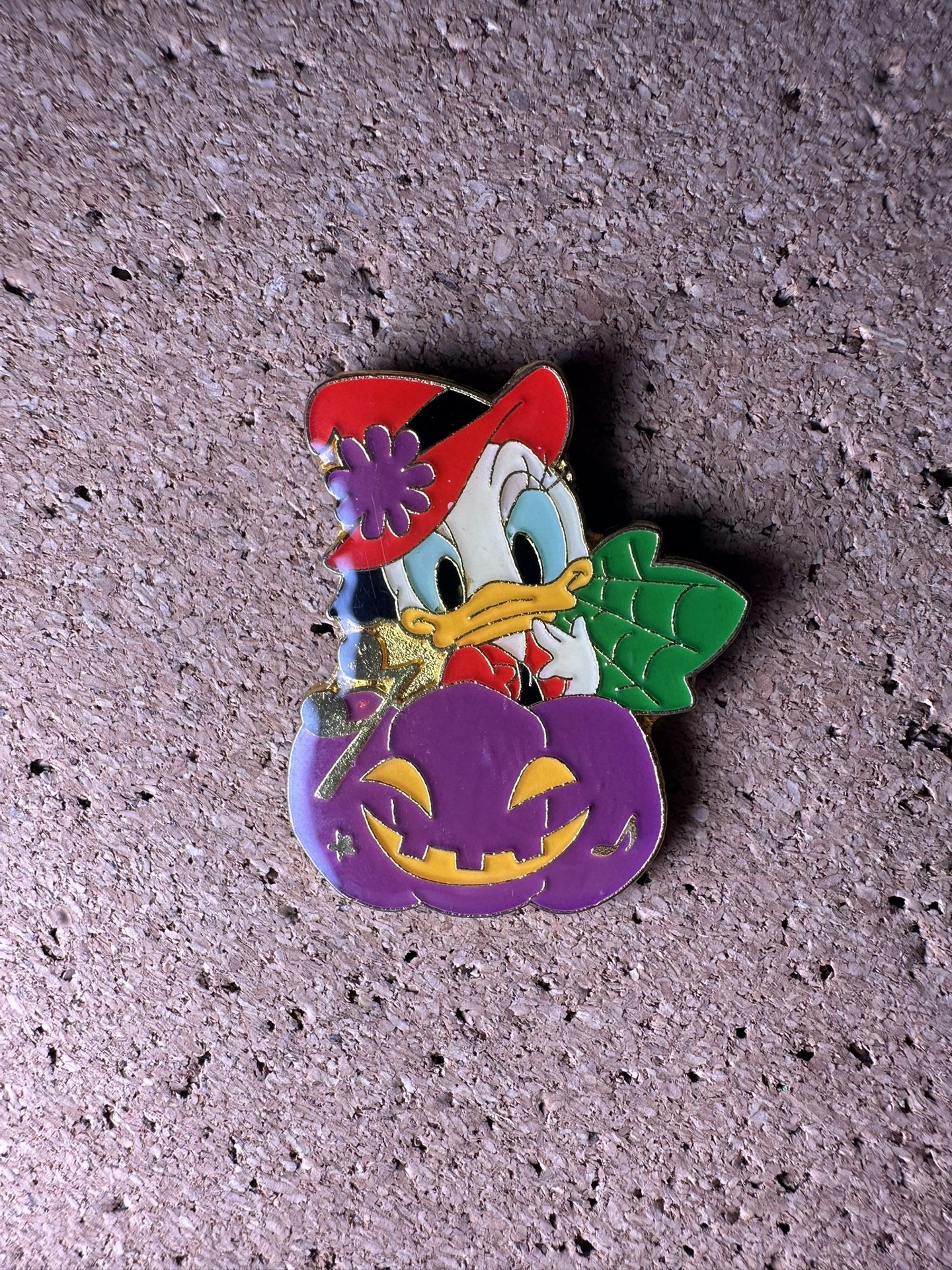 Disney Daisy Duck Pumpkin Halloween Pin Tokyo Disneyland Exclusive Limited
