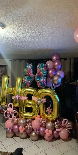 Contactless birthday balloon arrangements