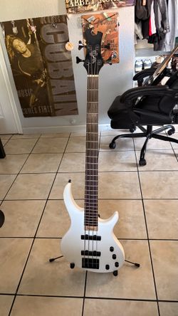 Tobias Standard IV Bass