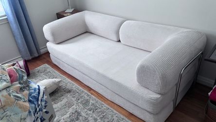 Couch- like new - Catonsville