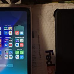 iPad (11th Gen, 2025 A16