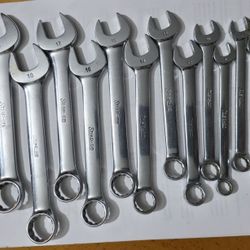 Snap-on Metric Combination Wrench Set