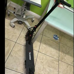 Electric scooter