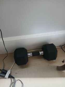 30 lb dumb bell