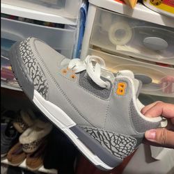 Air Jordan 3 Retro Size 4 Men