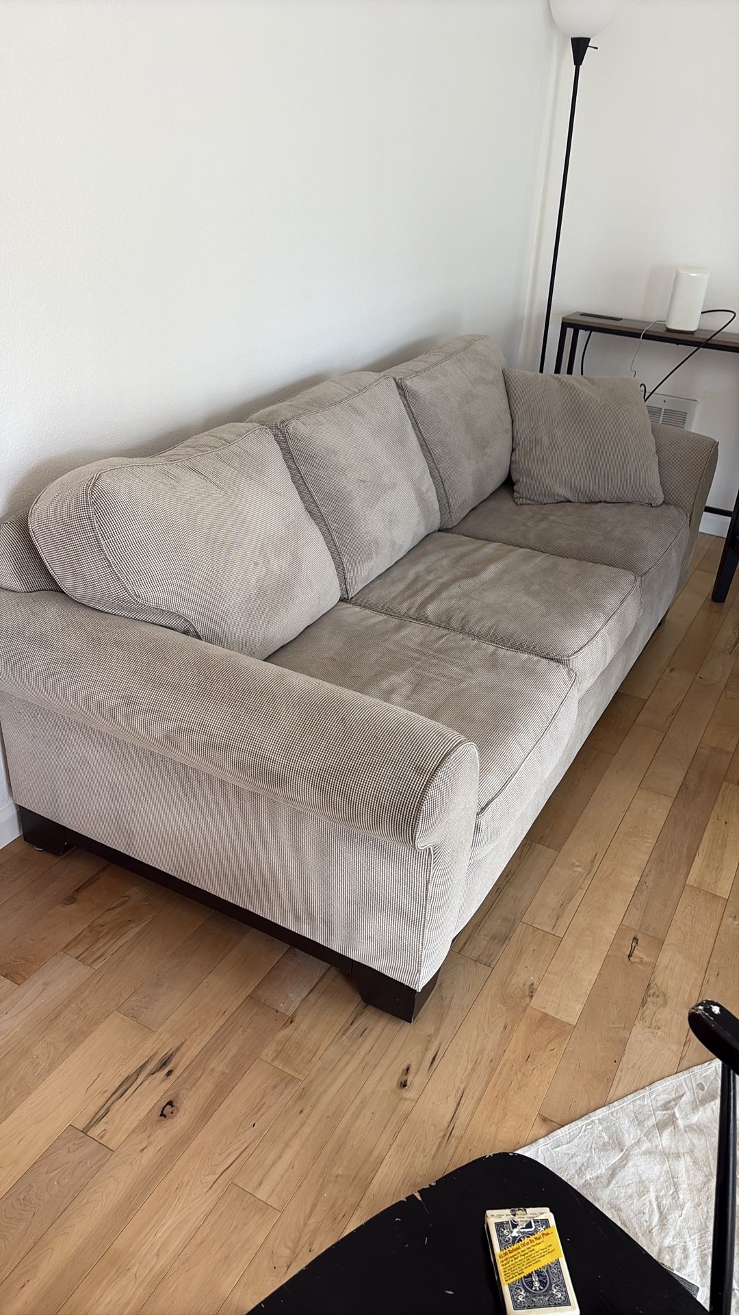 Soft comfy couch 88”