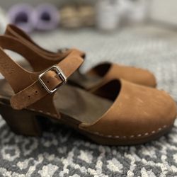 Lotta From Stockholm Genuine Suede Tan Clogs W/ Heel