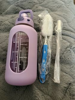 42 oz Glass Water Bottle with Straw and Handle Half Gallon Large Water Bottle with Silicone Sleeve