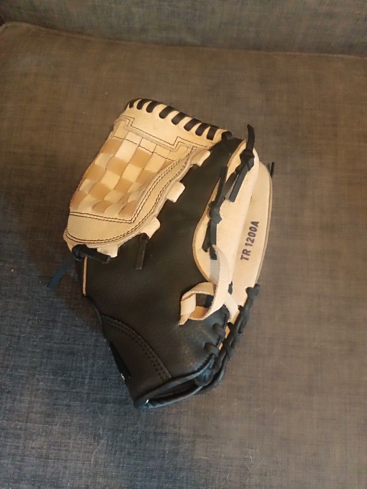 1 Adidas, 1 Rawlings Baseball Gloves
