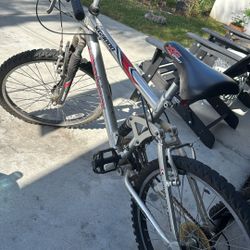 XG9000 Mountain Bike