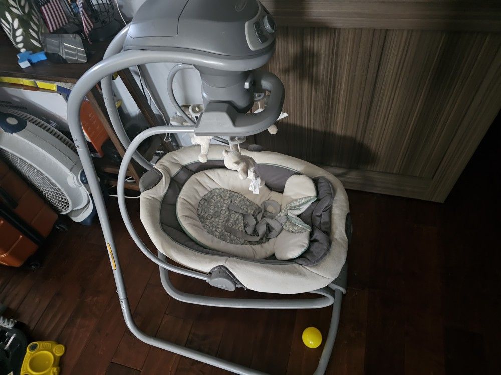 Graco Baby Swing