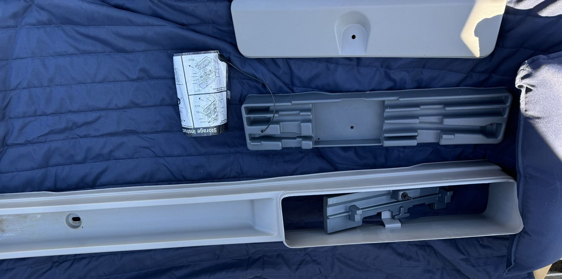 88-94 Silverado Reg Cab jack storage tray with Inst. Manual