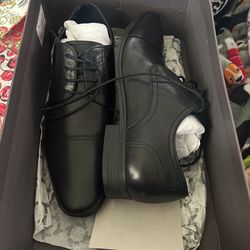 Dress shoes