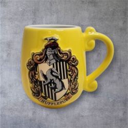 Harry Potter Hufflepuff Mug Yellow Ceramic Coffee Cup 14oz Warner Bros 2018 Crest
