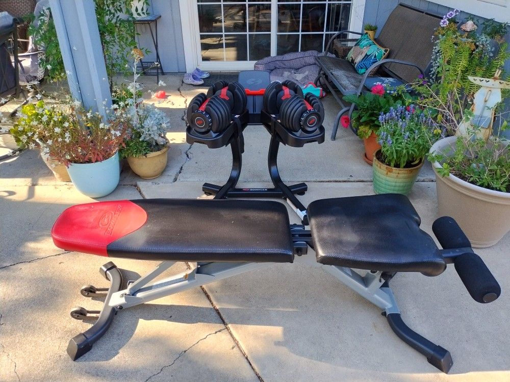 552 Bowflex Dumbbells With Stand And Bench
