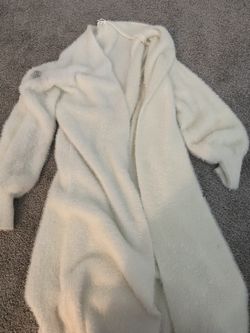 WHITE LONG FLUFFY COAT