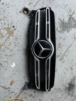 2020 Mercedes gle350 grille