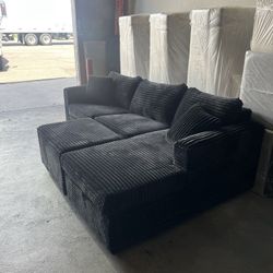 💥 Brand New Black Corduroy Sectionals With Free Ottoman 