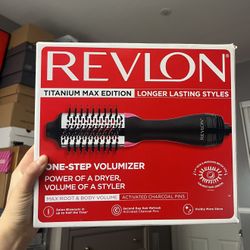 Revlon Titanium Dryer Brush