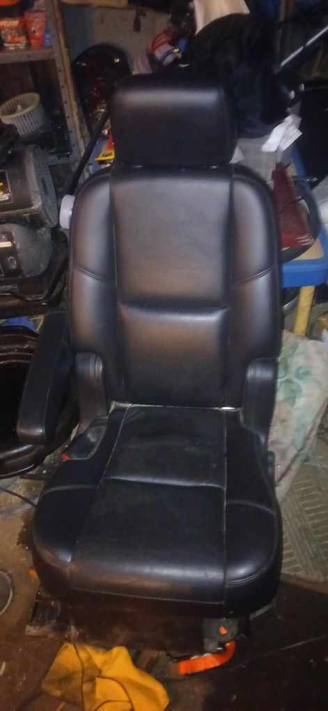 2007-2014 Yukon, Suburban, Tahoe Rear 2nd Row Bucket Seats