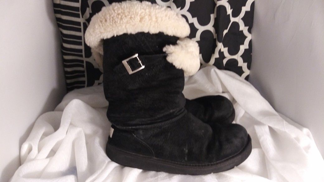 UGGS BOOTS SZ 8 1/2 black leather