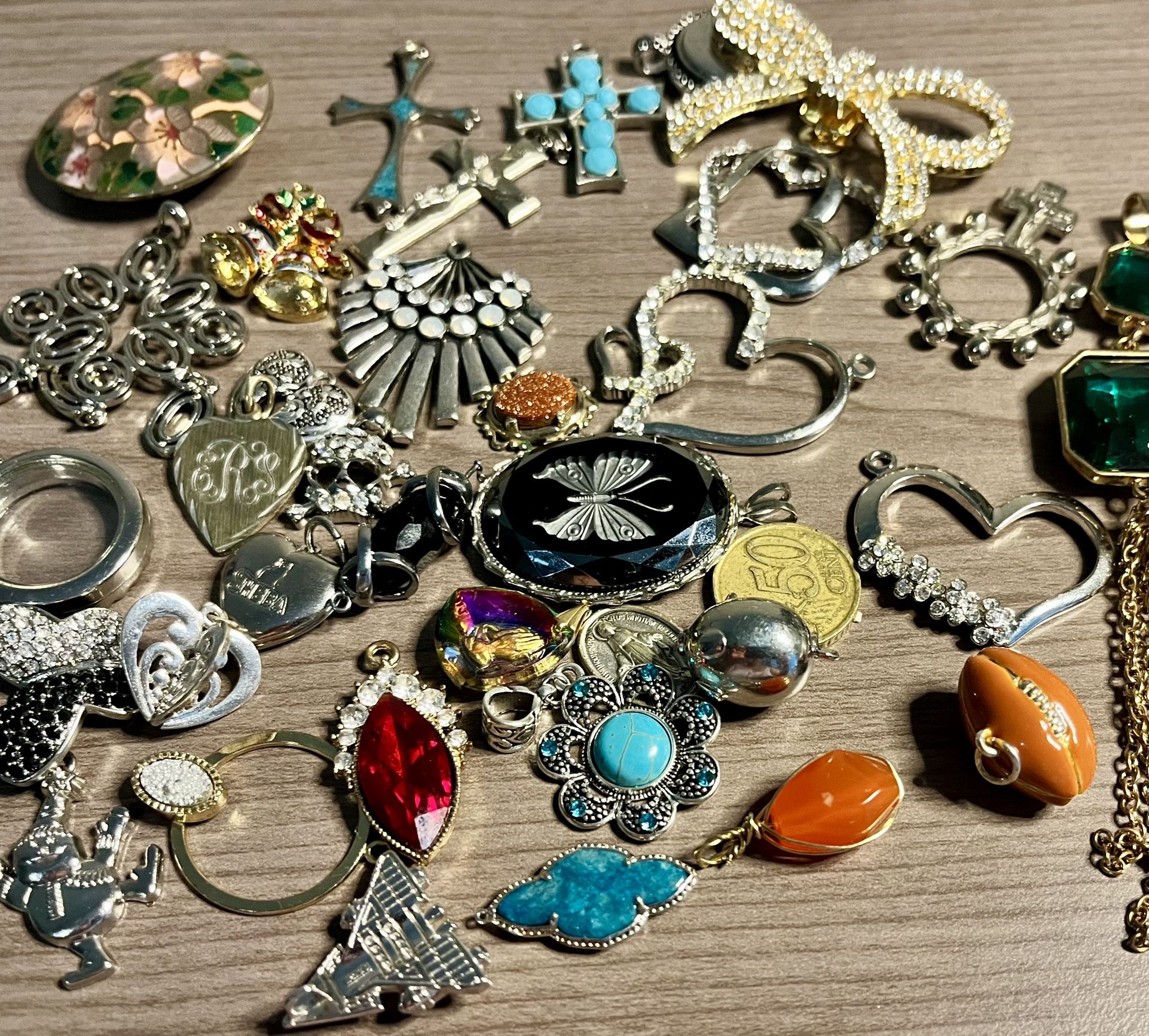 Vintage Pendants and trinkets. . What you see is what you get. Make me an offer I can’t refuse. I’m happy to bundle. Please feel fre