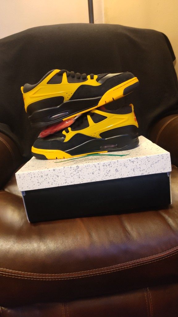 Air Jordan 4 RM Bruce Lee