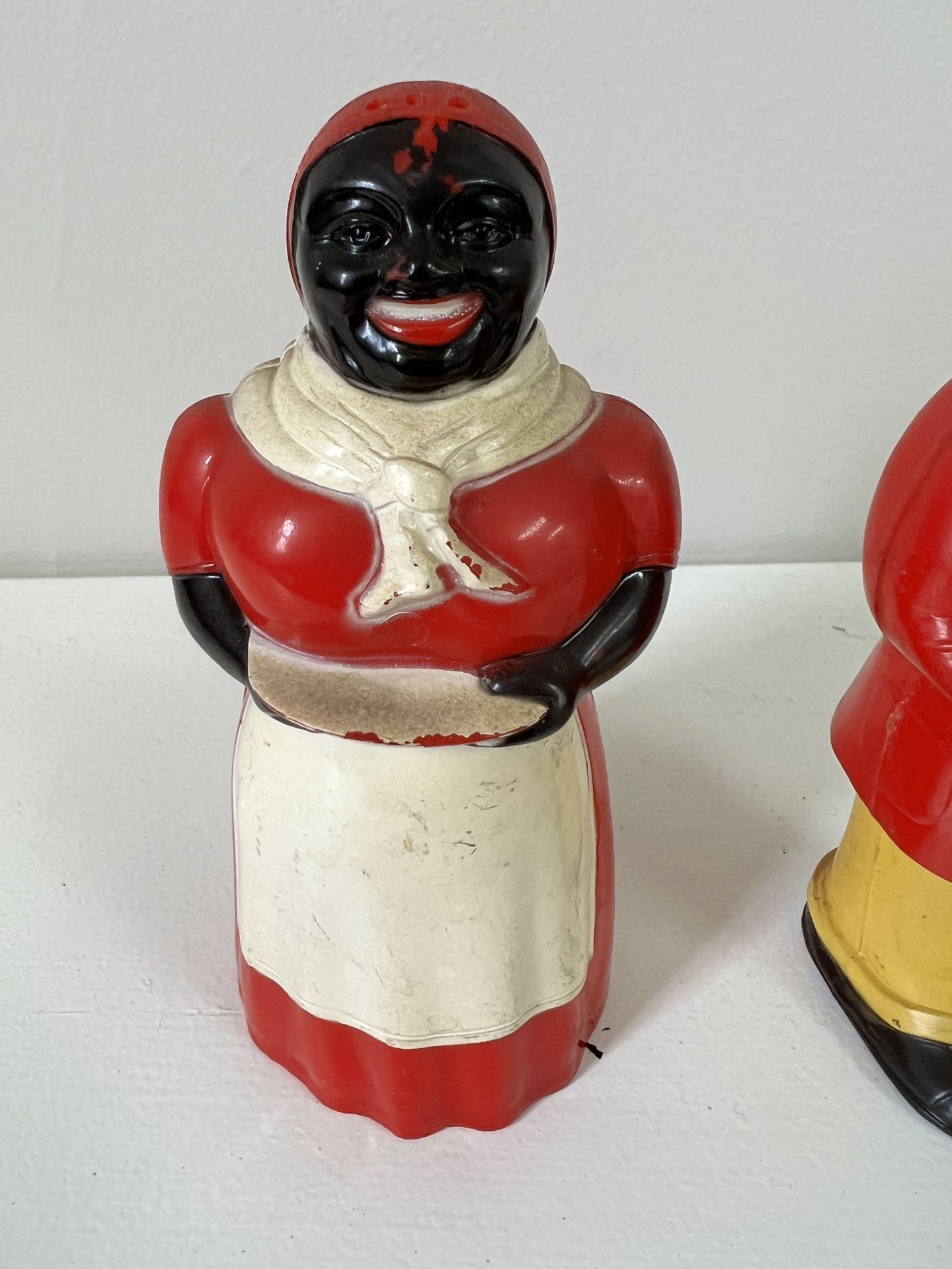 Lot - Vintage 1940's Black Americana Aunt Jemima & Uncle Moses Salt & Pepper  Shaker Set
