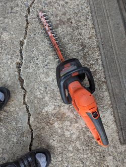 Black And Decker 20" Electric Hedger 