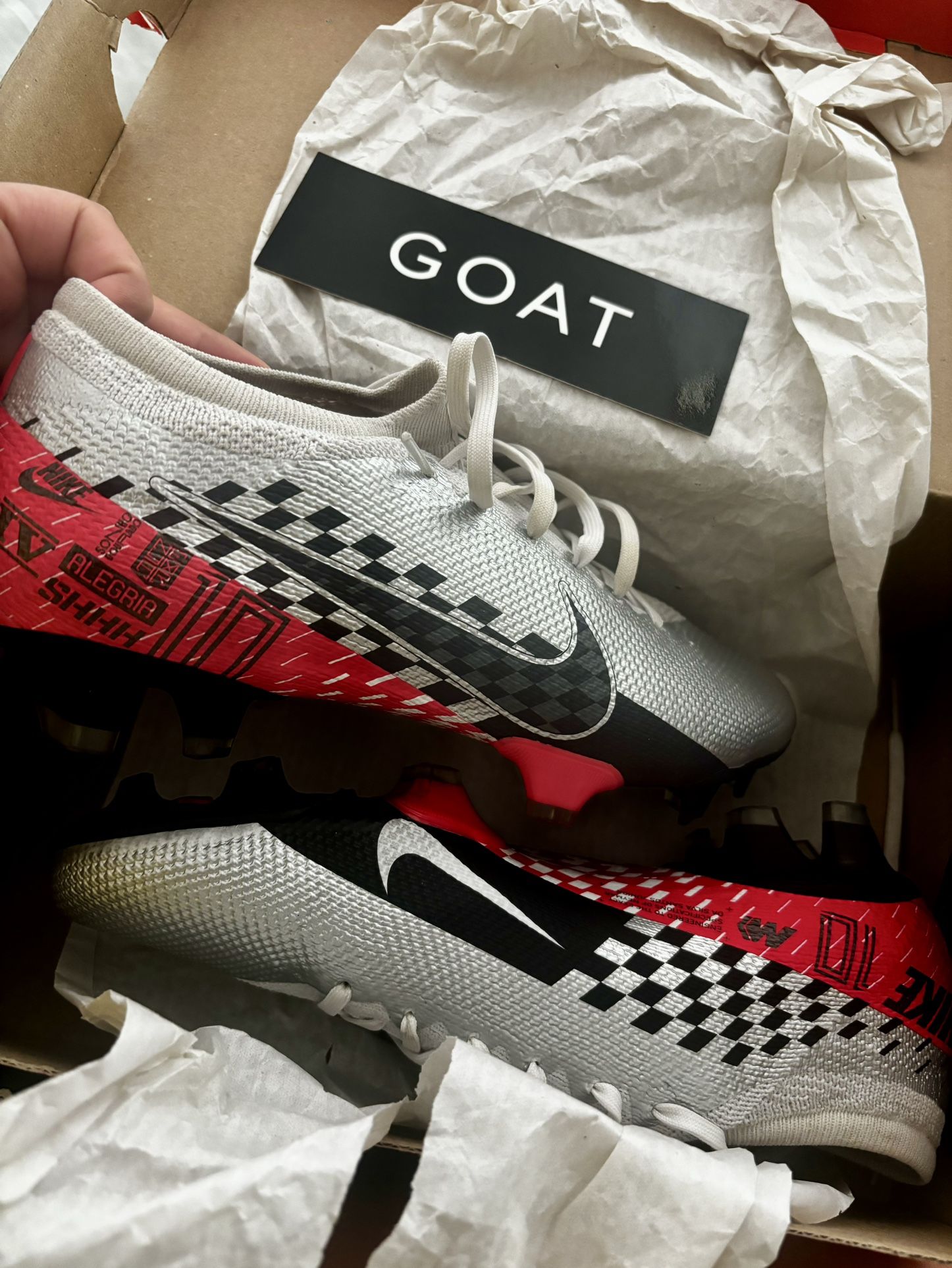Vapor 13 Elite NJR FG 'Chrome Red Orbit'