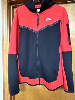 Nike Tec Size Large